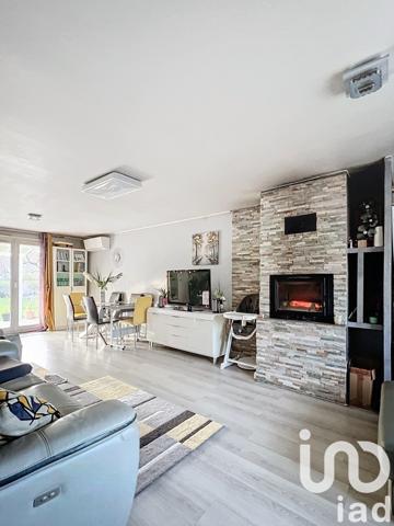 Maison 9 pièces de 159 m² à Saint-Pierre-lès-Nemours (77140)