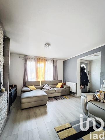 Maison 9 pièces de 159 m² à Saint-Pierre-lès-Nemours (77140)