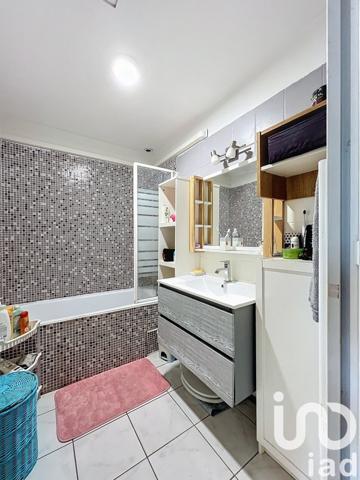 Maison 9 pièces de 159 m² à Saint-Pierre-lès-Nemours (77140)