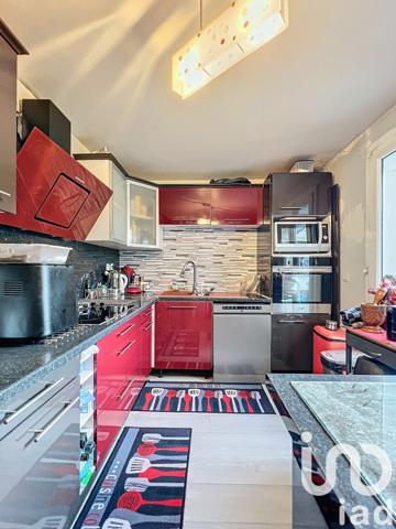 Maison 9 pièces de 159 m² à Saint-Pierre-lès-Nemours (77140)