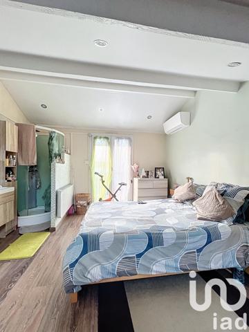 Maison 9 pièces de 159 m² à Saint-Pierre-lès-Nemours (77140)