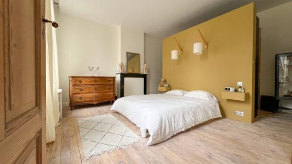 Maison mitoyenne 1 côté Armentières Secteur Lille 270 m²