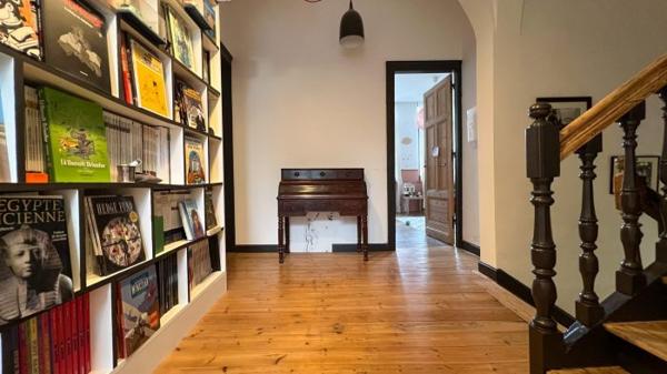 Maison mitoyenne 1 côté Armentières Secteur Lille 270 m²