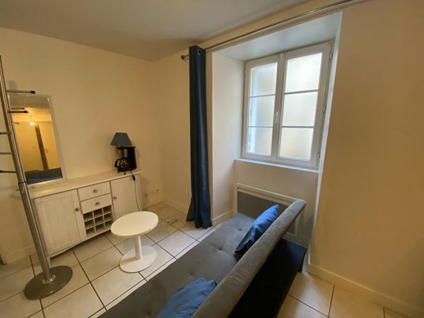 LAVAL Studio meublé de 21 m²