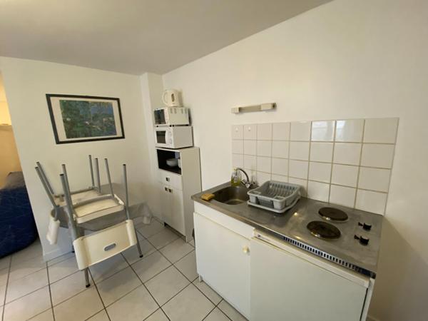 LAVAL Studio meublé de 21 m²