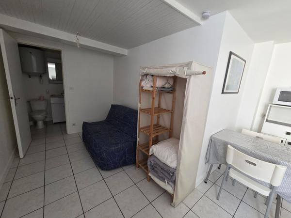 LAVAL Studio meublé de 21 m²