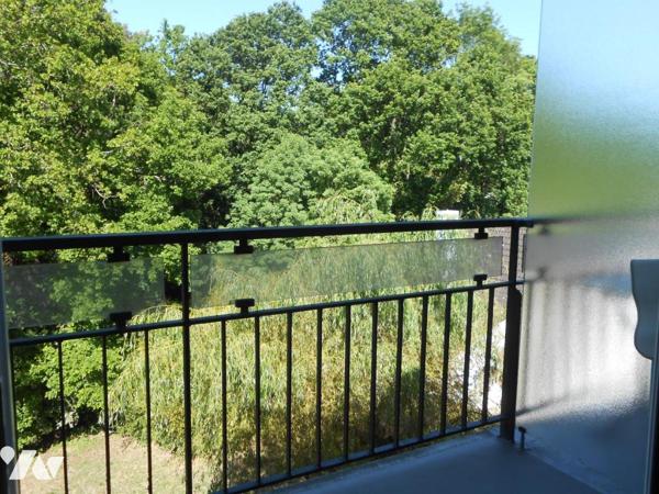 Appartement LES ESSARTS-LE-ROI au dernier étage avec ascenseur