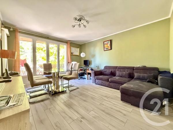 Appartement F3 à vendre  3 pièces - 57,89 m 2   GAGNY  - 93