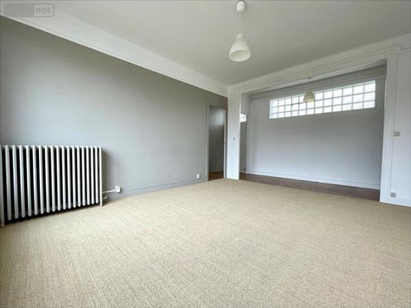 Appartement à louer à Reims dans la Marne (51100), ref : LOCASOHSYM