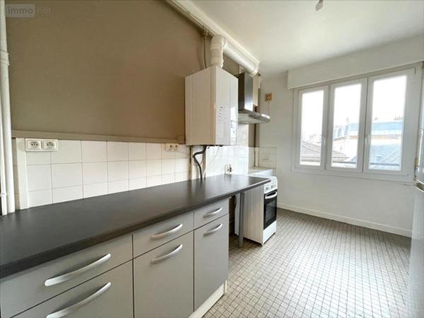 Appartement à louer à Reims dans la Marne (51100), ref : LOCASOHSYM