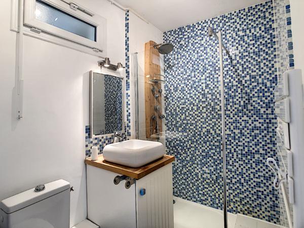 APPARTEMENT T2 - QUARTIER DES HALLES -  34.63 m2 - CAVE ET CAGIBI