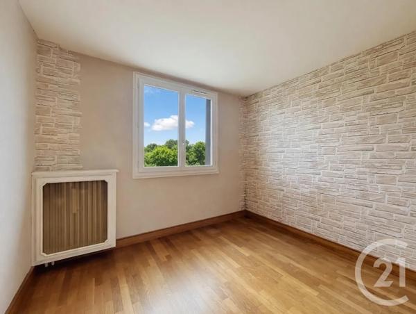 Appartement F4 à vendre  4 pièces - 68,17 m 2   FRESNES  - 94