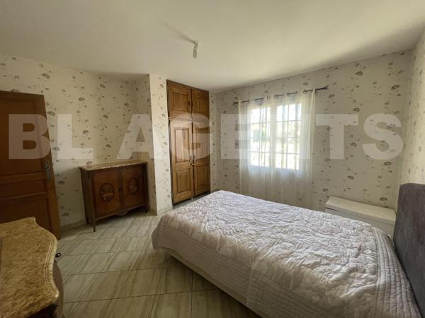 Beau Plain-pied sur un beau terrain de 937m² dans la commune de Pommeuse !