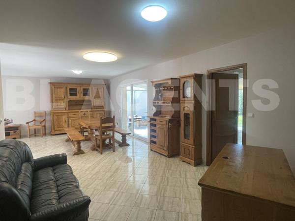 Beau Plain-pied sur un beau terrain de 937m² dans la commune de Pommeuse !