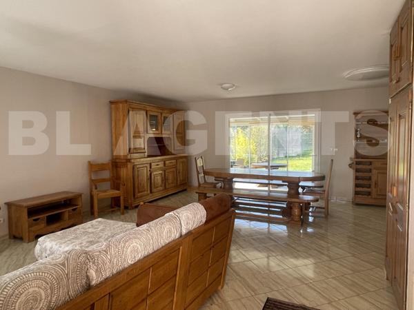 Beau Plain-pied sur un beau terrain de 937m² dans la commune de Pommeuse !