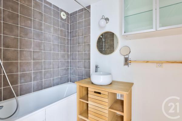 Appartement F2 à vendre  2 pièces - 40 m2 PANTIN - 93