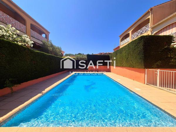 CENTRE -VILLE A PIED, bel appartement T2 de 37m2 avec terrasse couverte de 9m2  et parking privatif dans une résidence sécurisée avec piscine - LA CROIX VALMER