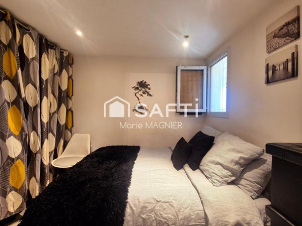 CENTRE -VILLE A PIED, bel appartement T2 de 37m2 avec terrasse couverte de 9m2  et parking privatif dans une résidence sécurisée avec piscine - LA CROIX VALMER