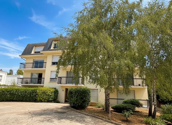 Vente
                Appartement70 m² - 2 Pièces -
                    THIAIS (94320)