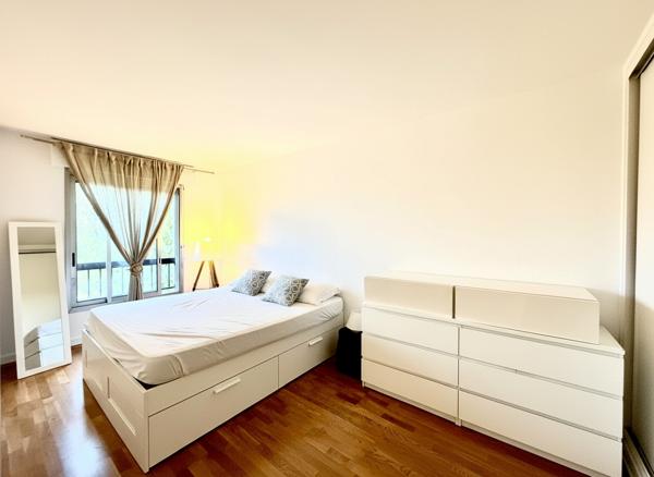 Vente
                Appartement70 m² - 2 Pièces -
                    THIAIS (94320)