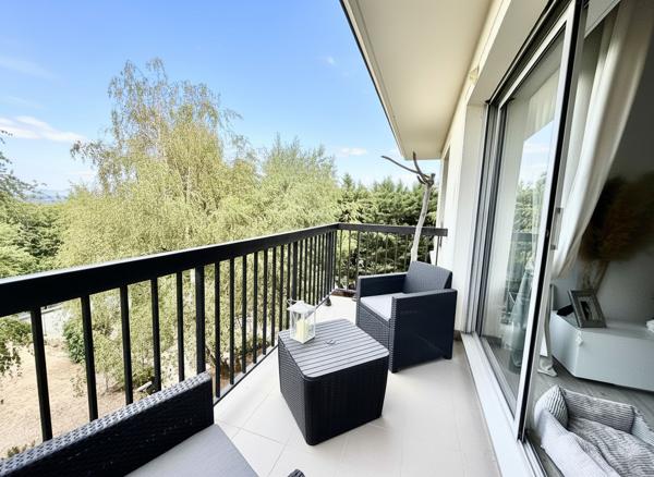 Vente
                Appartement70 m² - 2 Pièces -
                    THIAIS (94320)