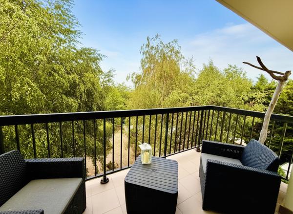 Vente
                Appartement70 m² - 2 Pièces -
                    THIAIS (94320)