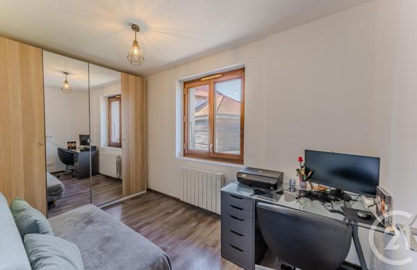 Appartement T5 à vendre  5 pièces - 87,05 m2 ST PAUL EN CHABLAIS - 74