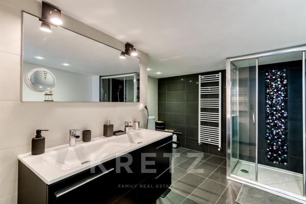 Magnifique villa d'architecte avec vue exceptionnelle en plein centre de Forcalquier au calme