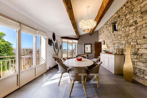 Magnifique villa d'architecte avec vue exceptionnelle en plein centre de Forcalquier au calme