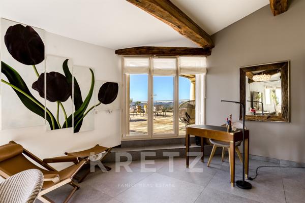 Magnifique villa d'architecte avec vue exceptionnelle en plein centre de Forcalquier au calme