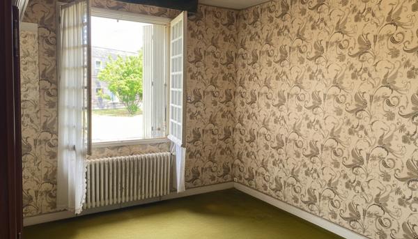 À VENDRE MAISON DE144 m2 NIORT QUARTIER SOUCHÉ  À RÉNOVER, 4 CHAMBRES