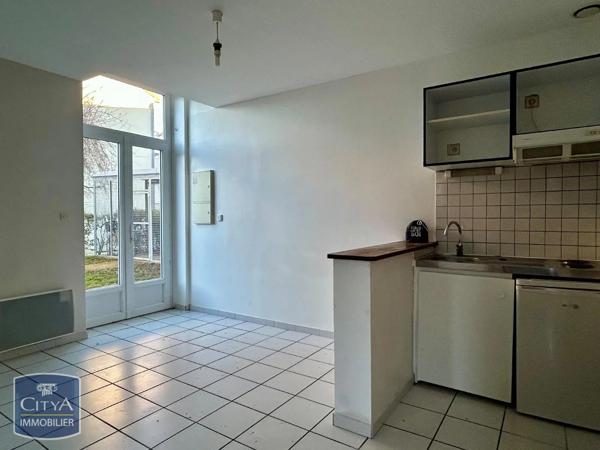 Appartement à louer 3 pièces 38.45m² Poitiers (86000)