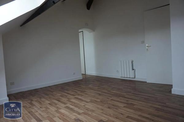 Appartement à louer 2 pièces 38.44m² Nogent-le-Roi (28210)