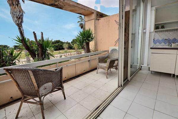 LA PLAGE-13008-APPARTEMENT MARSEILLE 2 PIECES-BALCON