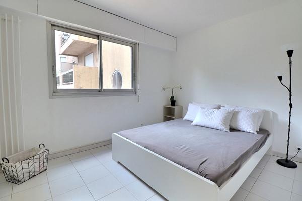 LA PLAGE-13008-APPARTEMENT MARSEILLE 2 PIECES-BALCON