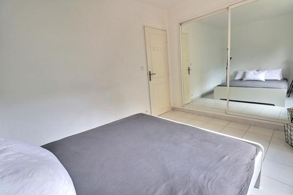 LA PLAGE-13008-APPARTEMENT MARSEILLE 2 PIECES-BALCON