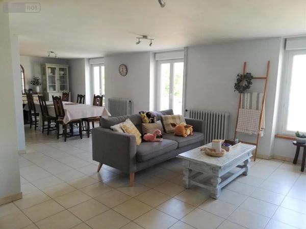 Achat - Immeuble Inguiniel 56240 202 m 2 496 m 2