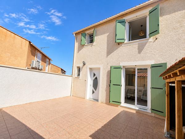 VILLA 4 CHAMBRES GARAGE ET PISCINE VUE SUR ETANG