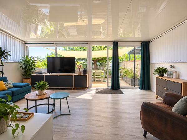 VILLA 4 CHAMBRES GARAGE ET PISCINE VUE SUR ETANG
