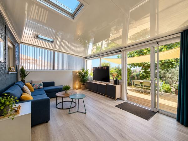 VILLA 4 CHAMBRES GARAGE ET PISCINE VUE SUR ETANG