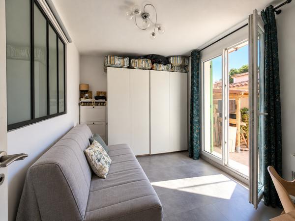 VILLA 4 CHAMBRES GARAGE ET PISCINE VUE SUR ETANG