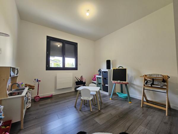 Magnifique Plain pied 3 chambres, garage à deux pas des centres commerciaux