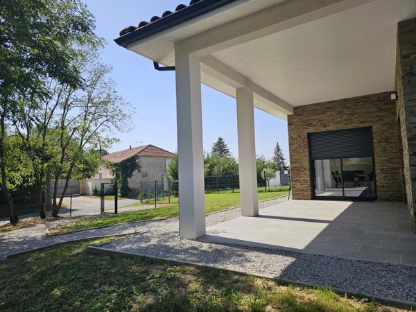 Magnifique Plain pied 3 chambres, garage à deux pas des centres commerciaux