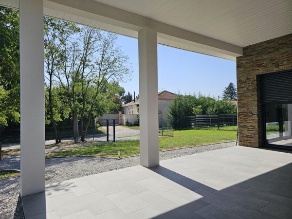 Magnifique Plain pied 3 chambres, garage à deux pas des centres commerciaux