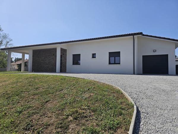 Magnifique Plain pied 3 chambres, garage à deux pas des centres commerciaux