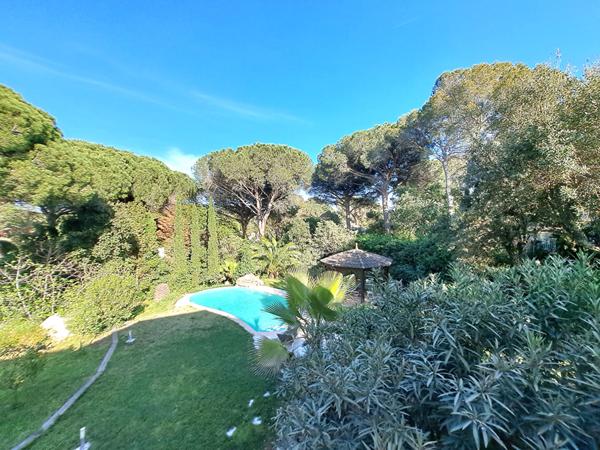 Villa Saint Raphael 5 pieces 165 m2 secteur VALESCURE au calme absolu