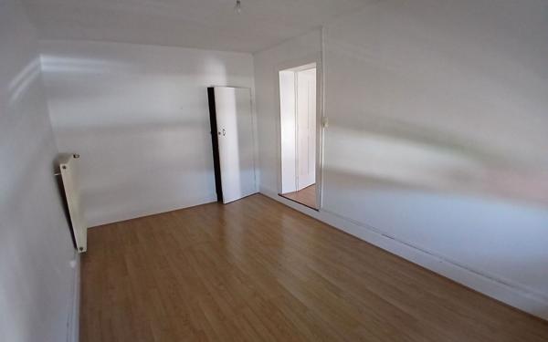 Maison à vendre    5 pièces •  Bertrichamps