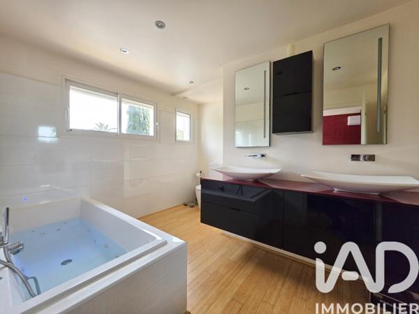 Maison à vendre 6 pièces 206 m² Cabestany