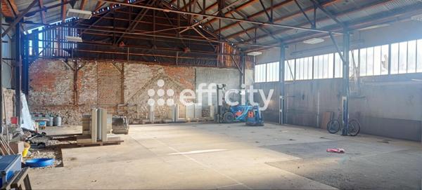 Loft 1 pièce - 375 m²