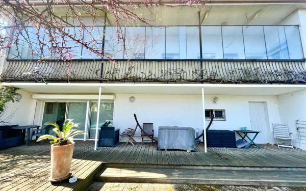 Maison à vendre    7 pièces • 205 m2 Eysines